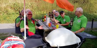 012 grill Radweg Gruppe
